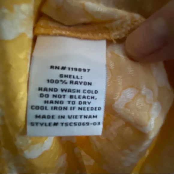 Collective Concepts Yani Lace Detail Textured Top - Picture 7 of 11